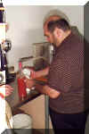 El primer Raspado.. lo hace Edgar Vivar